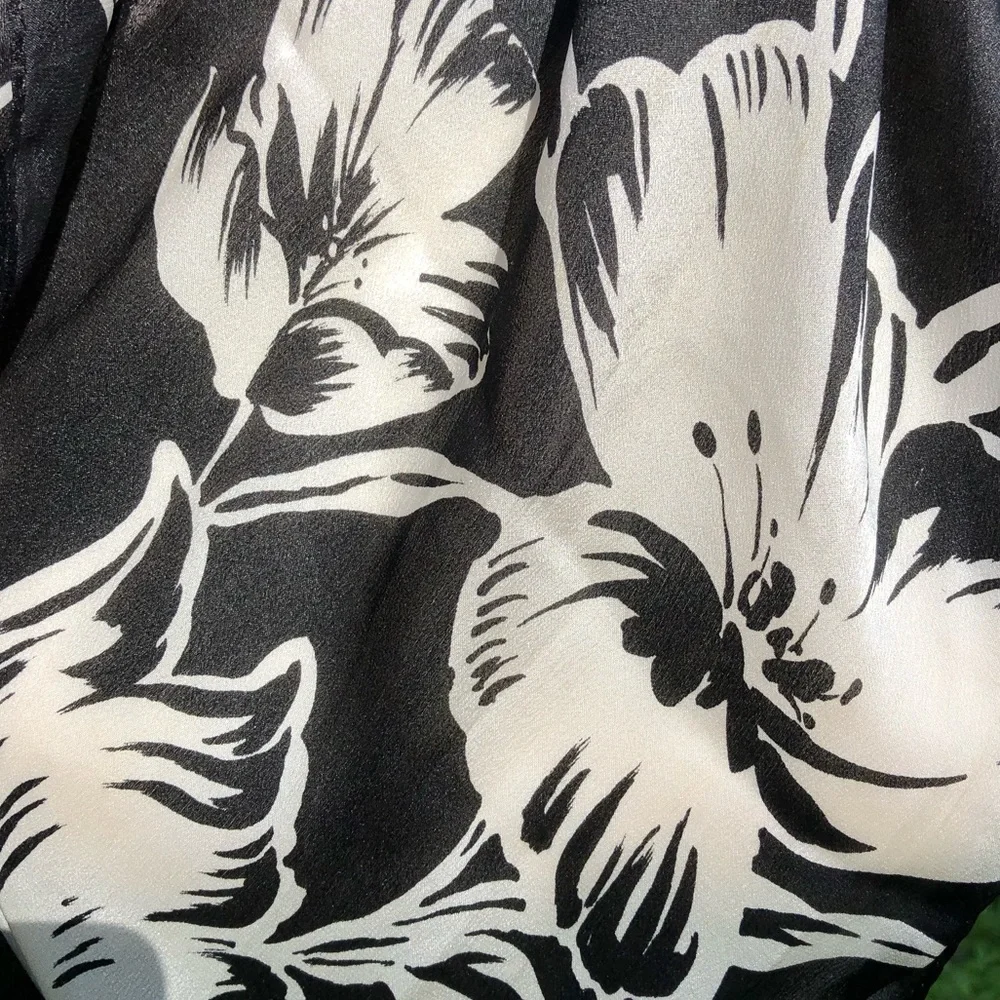 Black and Cream Floral Printed Silk Scarf | Jones New York